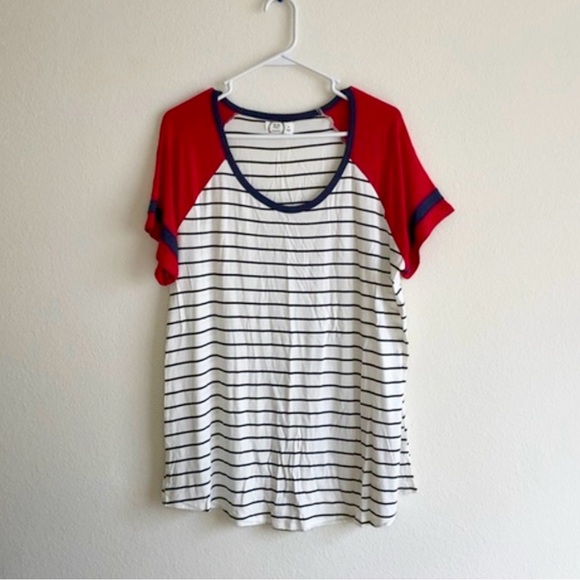 Maurices Shirt - Picture 1 of 2